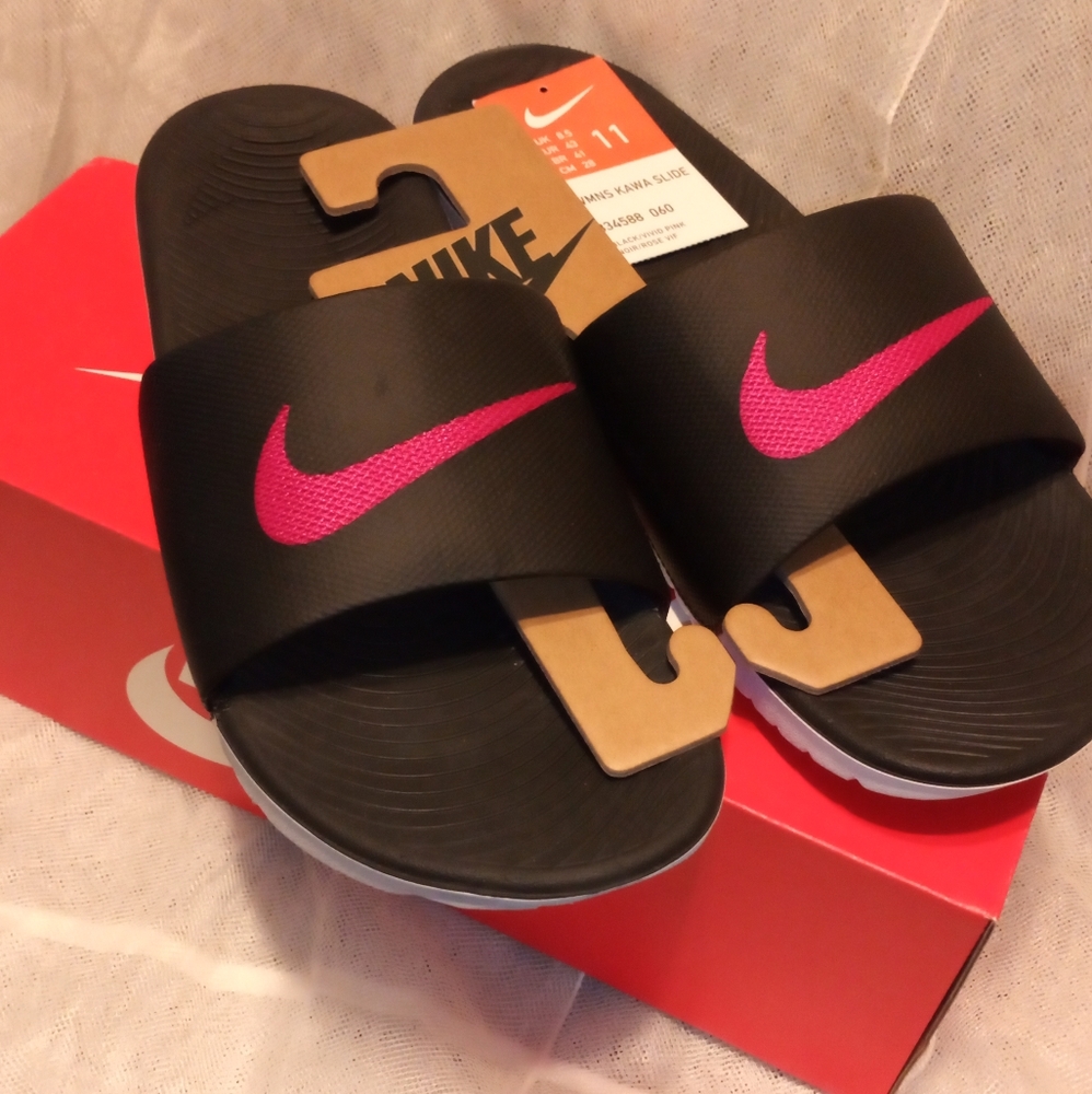 Nike Slides - Picture 3 of 4